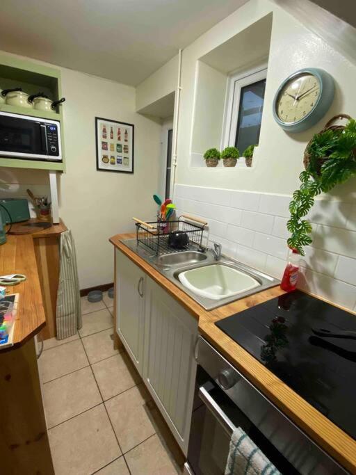 Holiday home Maytree Cottage. Compact In Mid Wales.