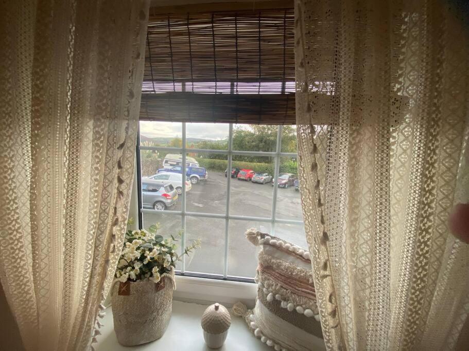 Maytree Cottage. Compact In Mid Wales. *